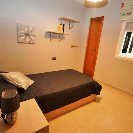 Apartamento Espacioso En Conil: 3 Habitaciones, Wi-fi Gratis Y Cerca De La Playa - Es-180-100 Conil De La Frontera