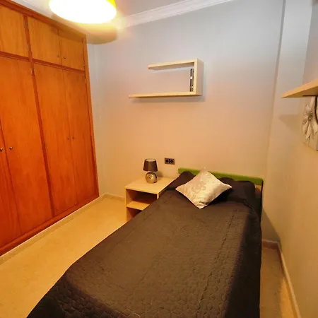 Apartamento Espacioso En Conil: 3 Habitaciones, Wi-fi Gratis Y Cerca De La Playa - Es-180-100 * Conil De La Frontera