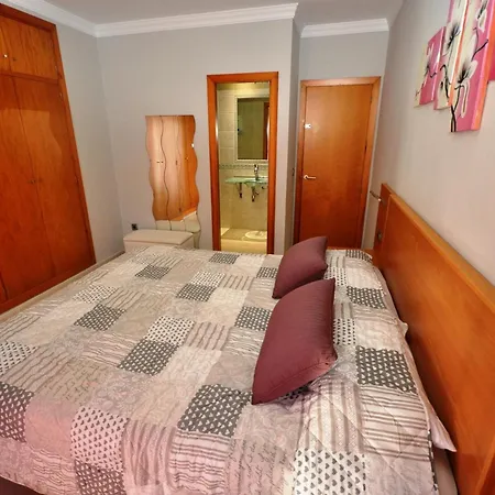 Apartamento Espacioso En Conil: 3 Habitaciones, Wi-fi Gratis Y Cerca De La Playa - Es-180-100 Apartment *